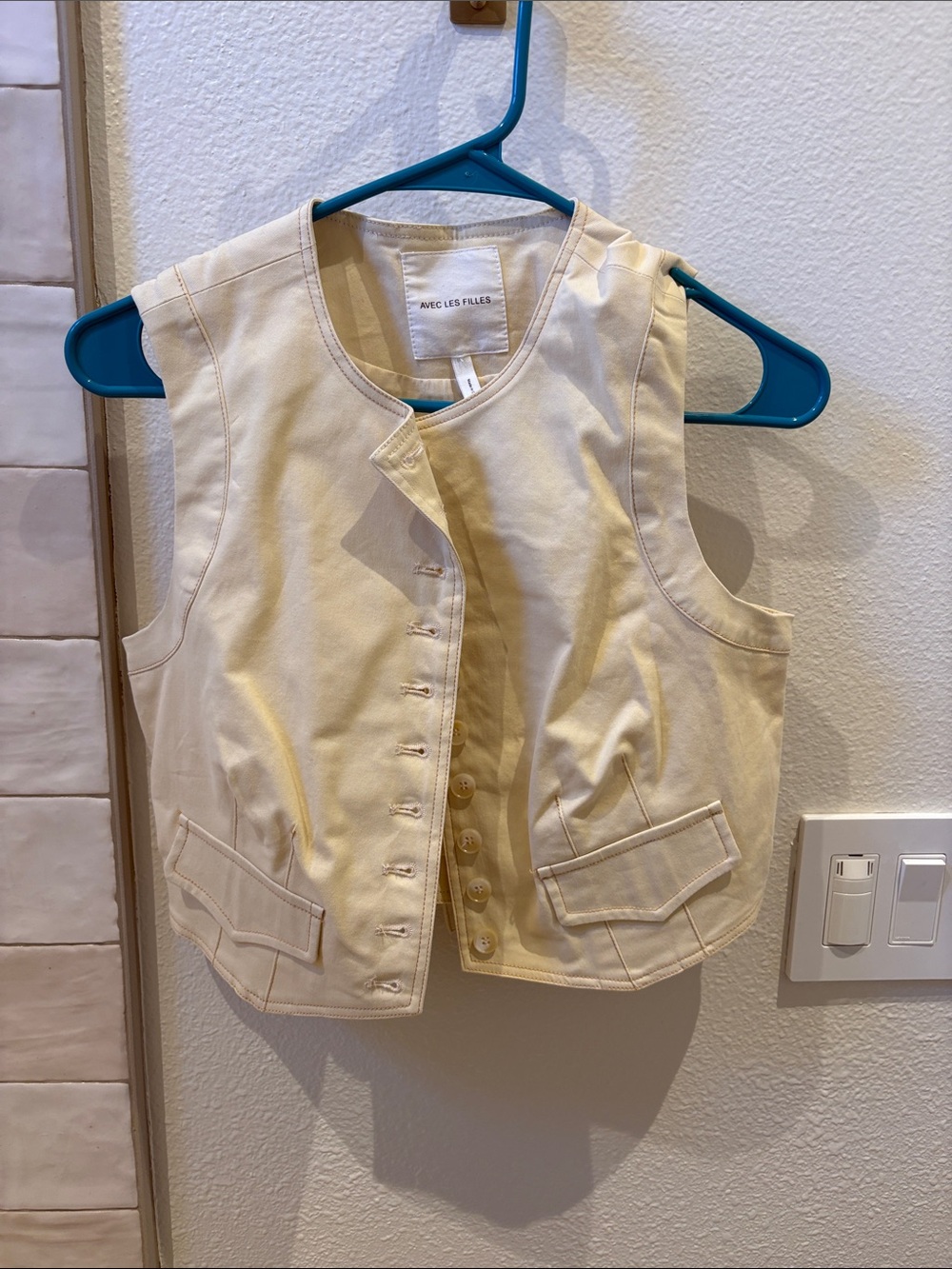 QUICKSALE (48hr only) Avec Les Filles Cream women’s Button-Up Vest